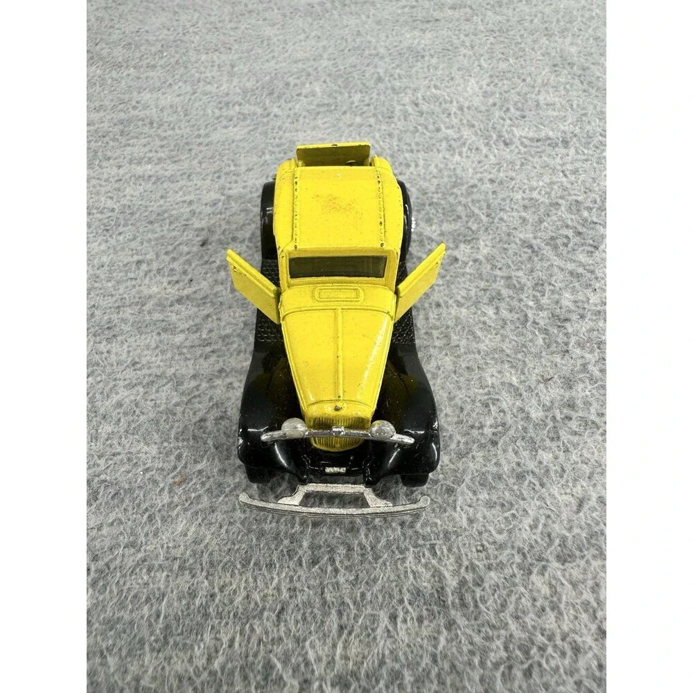 ROAD CHAMPS Ford Red Model A Rumble Seat Roadster Yellow Car T5